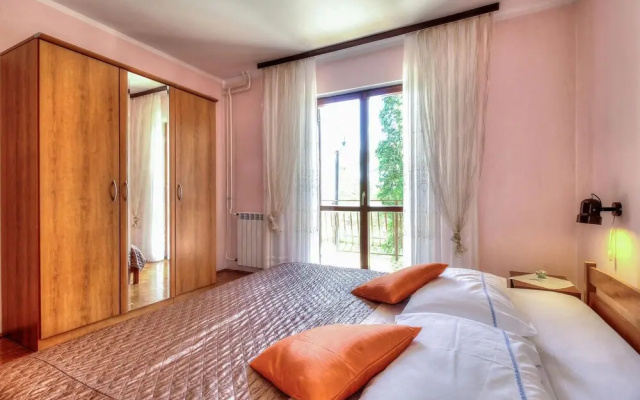 Stunning Home in Porec With Wifi and 2 Bedrooms - Hotel in Porec - Photo 4