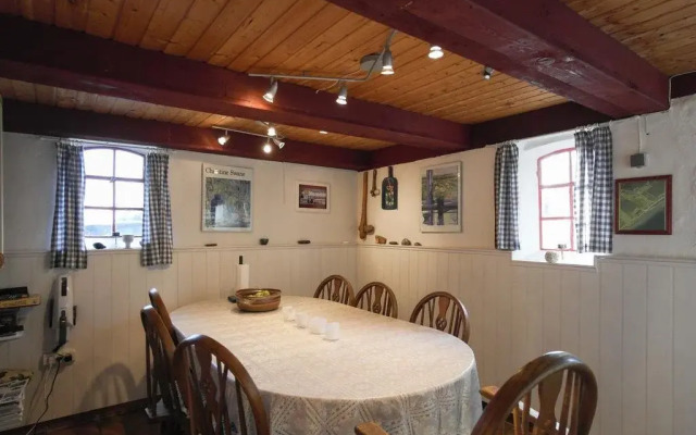Naboløs rooms