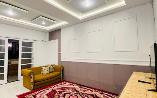 Flamboyan 2 Homestay