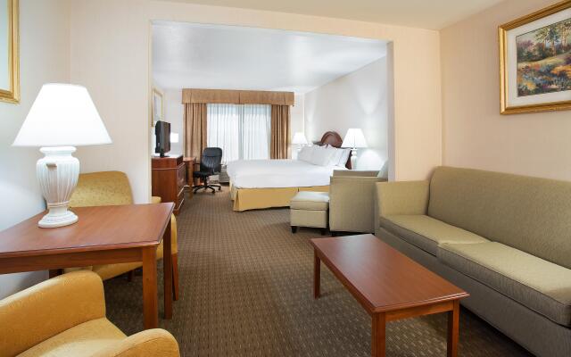 Holiday Inn Express & Suites Marion by IHG