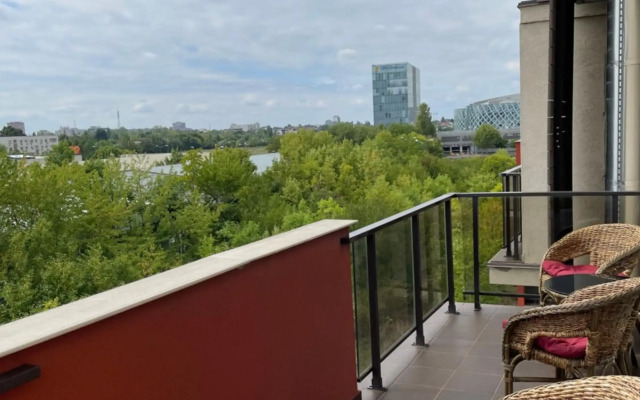 Sunny two room apartment, Baneasa, Petrom City.