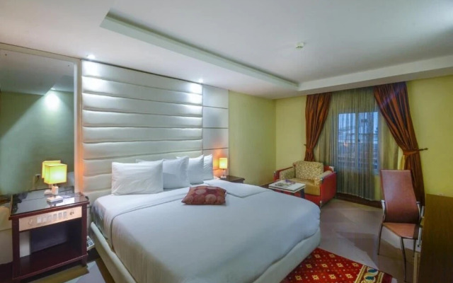 Silver Towers Hotel