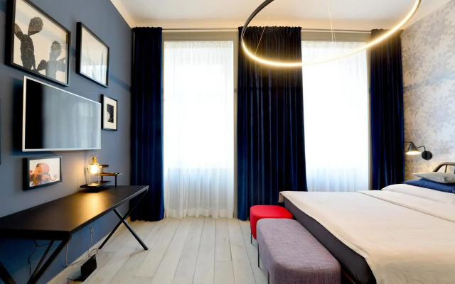 Chic And Modern In Hip Area