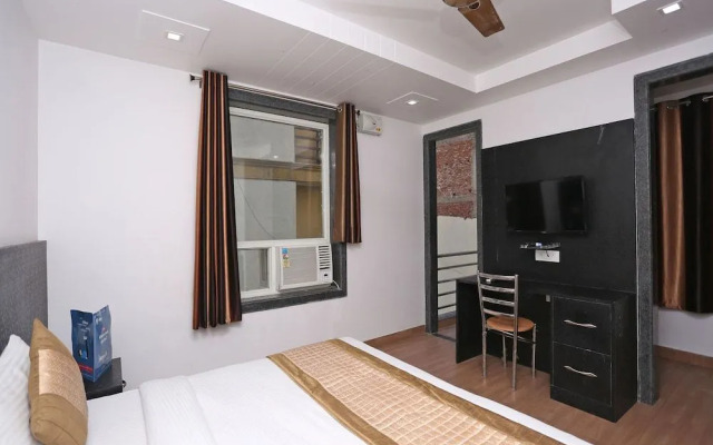The Curtis By OYO Rooms