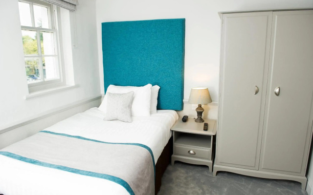 Crown Hotel