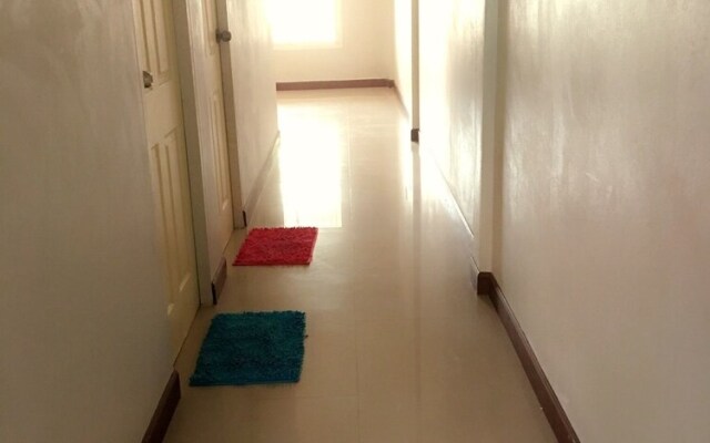 Green Leaf Guesthouse