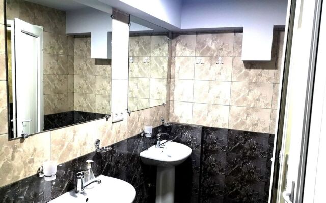 Prime Hotel & Hostel