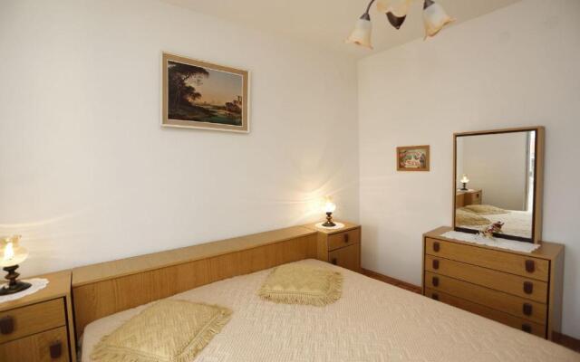 Apartment Senija - 150m from beach