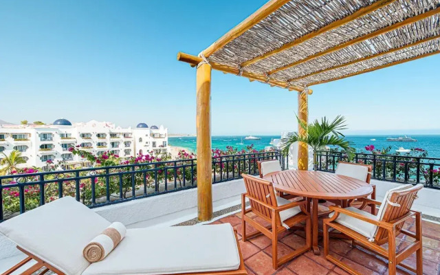 Beachfront Penthouse by Pueblo Bonito
