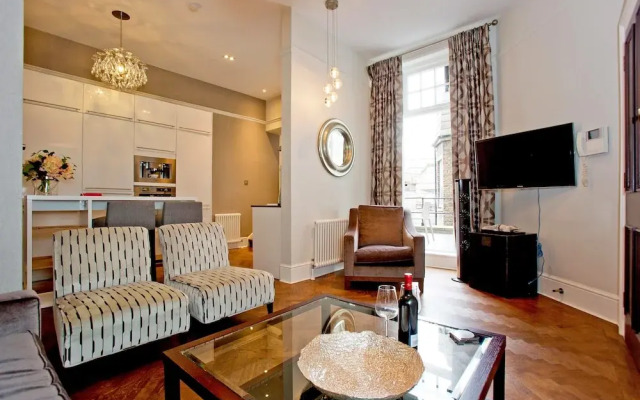 Stunning 2 bed and bath in Kensington