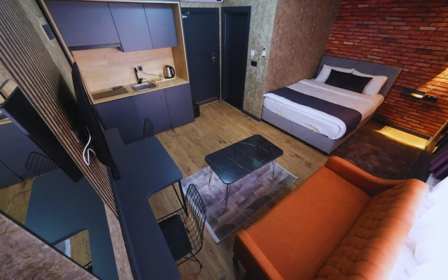 Nomad Hub Istanbul Suit