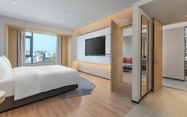 Longyan Liancheng by IHG