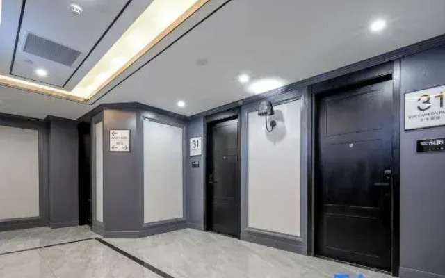 Xana Hotelle Hotel (Guangzhou Wanda Plaza Feixiang Park Subway Station)