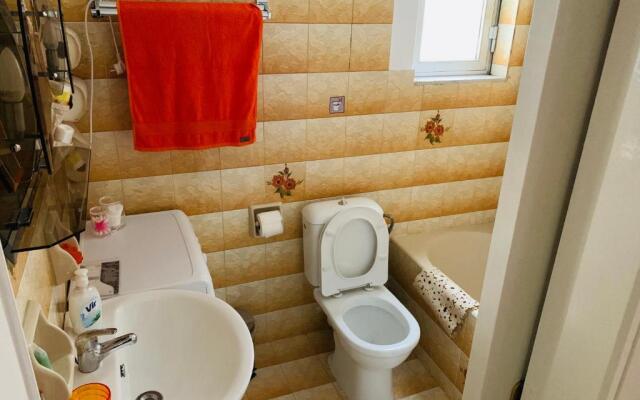 Small Apartment in Markopoulo center