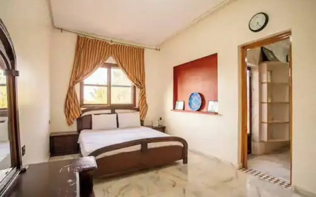 Villa Familiale De 5 Chambres Avec Piscine