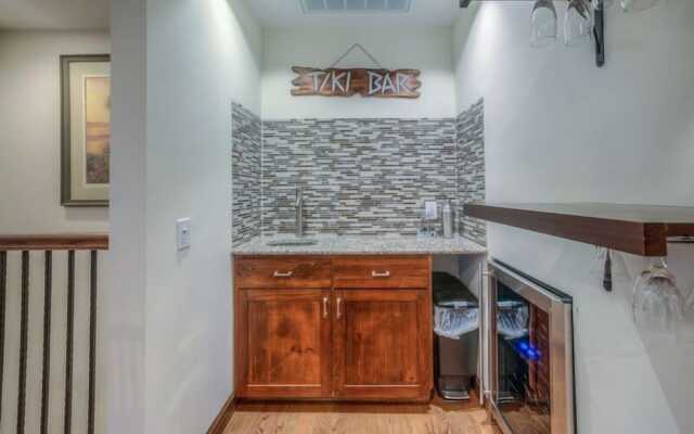 Island Oasis 6 Bedroom Holiday Home