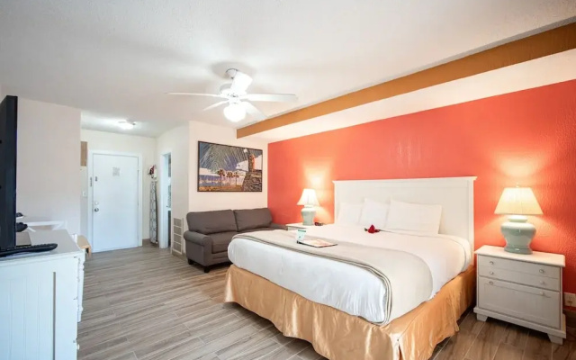 Island Sun Inn & Suites - Historic Venice & Beach Getaway
