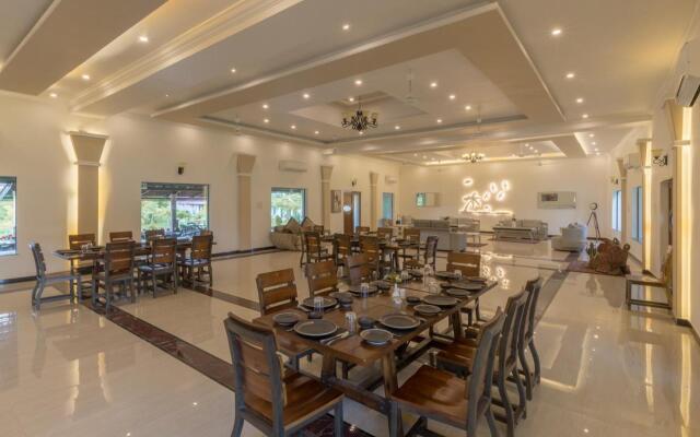 Tuli Veer Bagh Resort Turia