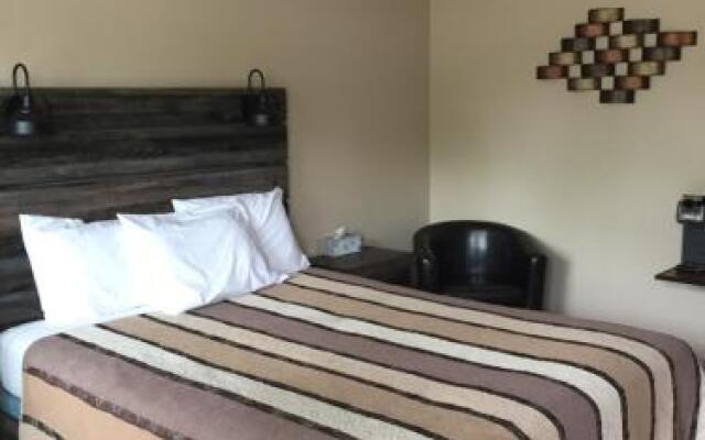 Kacee's Northern Suites