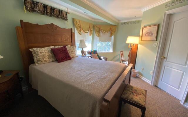 The Cypress Inn Bed & Breakfast