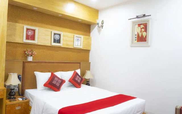 Moon Hotel