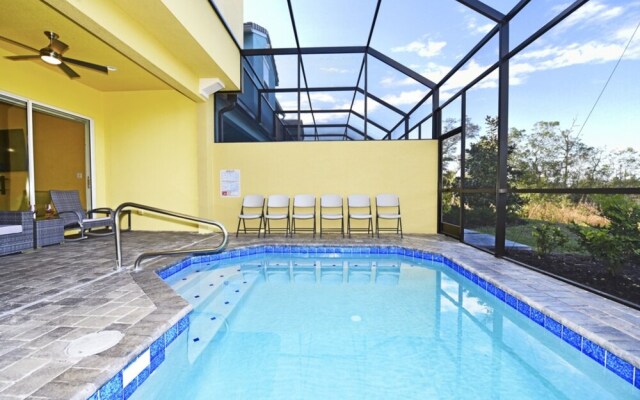 Festival Resort Five-bedroom