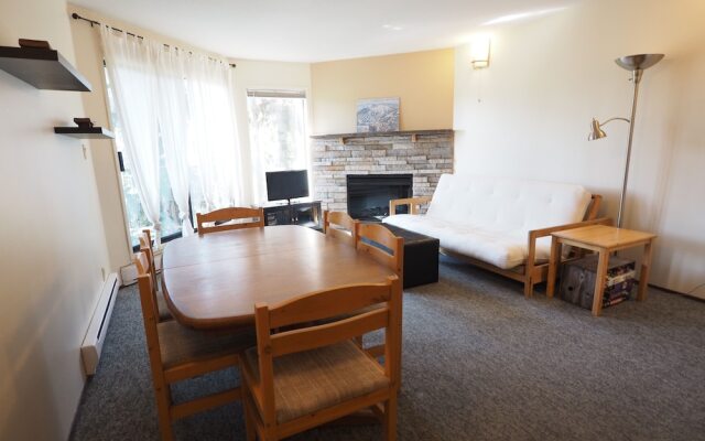 241 Boothbay - 1 Br Condo