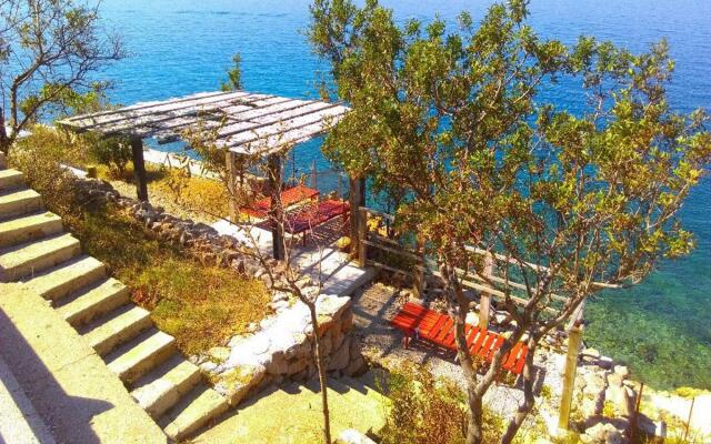 Irmica - by the sea - A1(2+2)