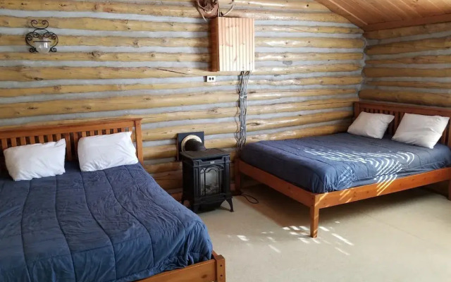 Christina Lake Lodge