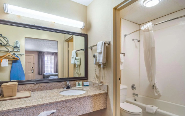Quality Inn & Suites Santee