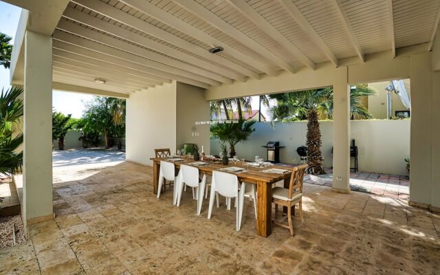 Direct Ocean Front Villa With Private Pool + View! Boca Catalina Malmok!