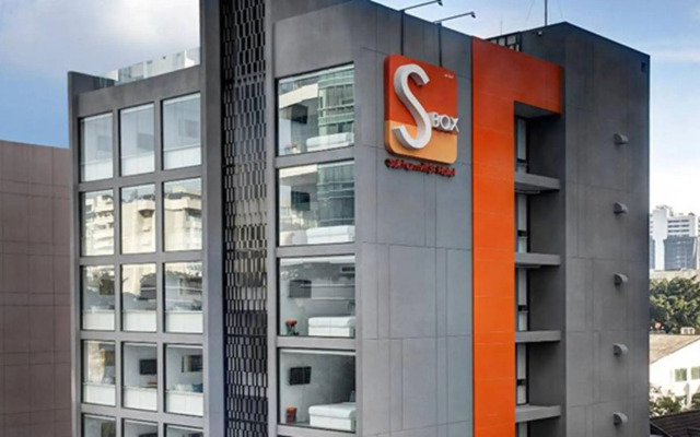 S Box Sukhumvit Hotel