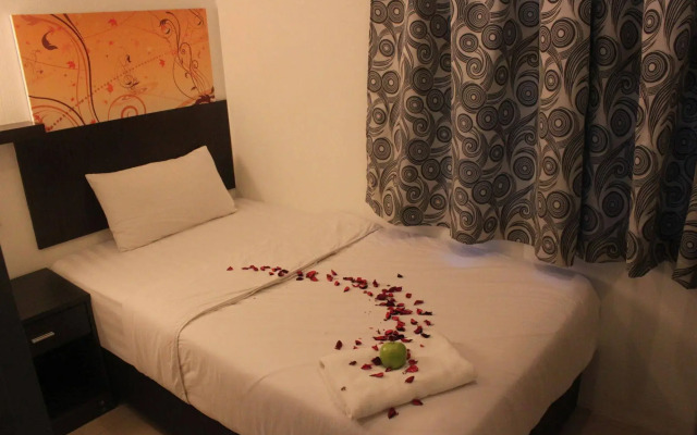 Apple 1 Hotel Queensbay