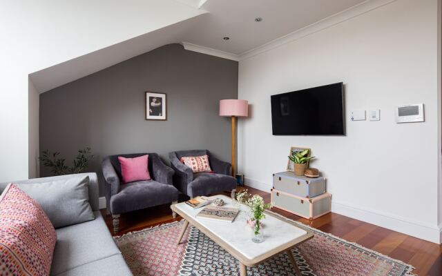 The Cromwell Road Escape - Modern & Central 1BDR Flat with Rooftop Terrace