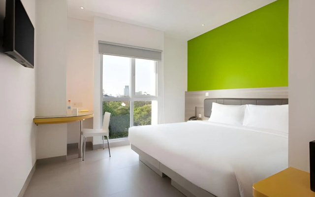 Amaris Hotel Darmo - Surabaya