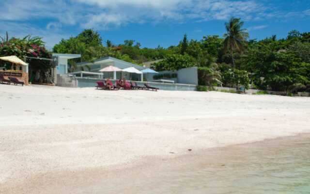 5 Bedroom Beach Front Villa on Samrong Bay