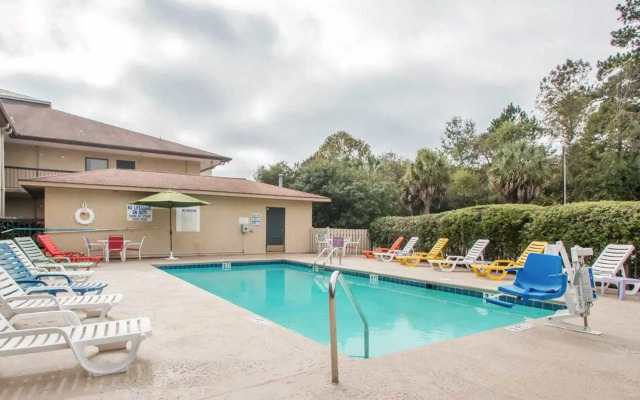 Quality Inn & Suites Ridgeland