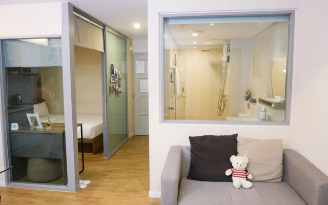 Locals Sathorn Siamese Nang Linchee Apartments