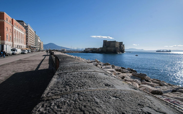 Chiatamone Seaside Suite