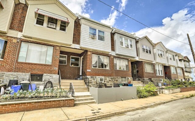 South Philly Townhome: 3 Mi to Center City
