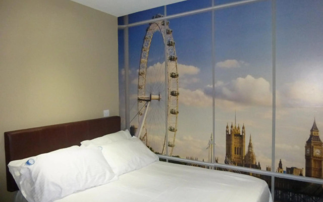 Real Dreams Hotel