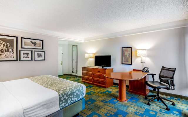 La Quinta Inn & Suites by Wyndham Fremont / Silicon Valley