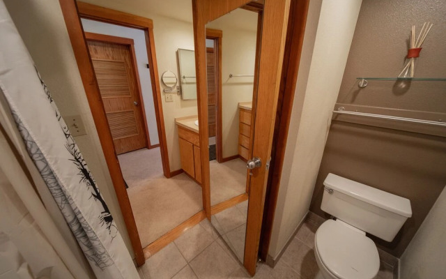 Lakeside 1495 by SummitCove Vacation Lodging