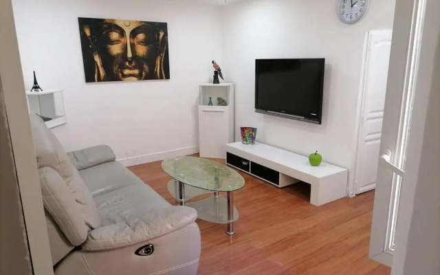 MAISON ENTIERE ,2 CHAMBRES, PARKING compris