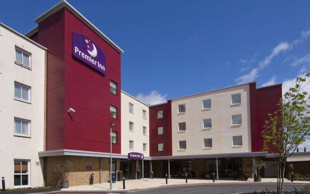 Premier Inn Bristol Cribbs Causeway - M5 J17