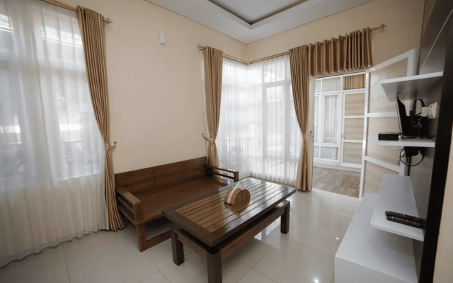 Ubu Villa Dalem Jongke – Guest Rooms – Sleman