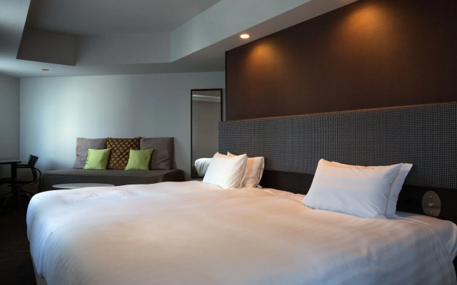 E Hotel Higashi Shinjuku
