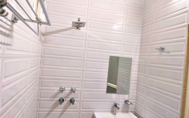 Shamim Residency Near Nizamuddin Dargah