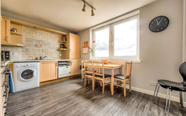 Gorgeous 2Br City Centre Apt With Parking