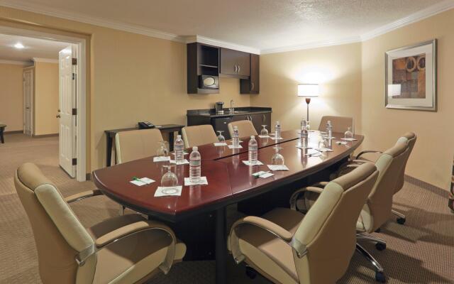 Holiday Inn Hotel & Suites San Mateo-San Francisco SFO by IHG